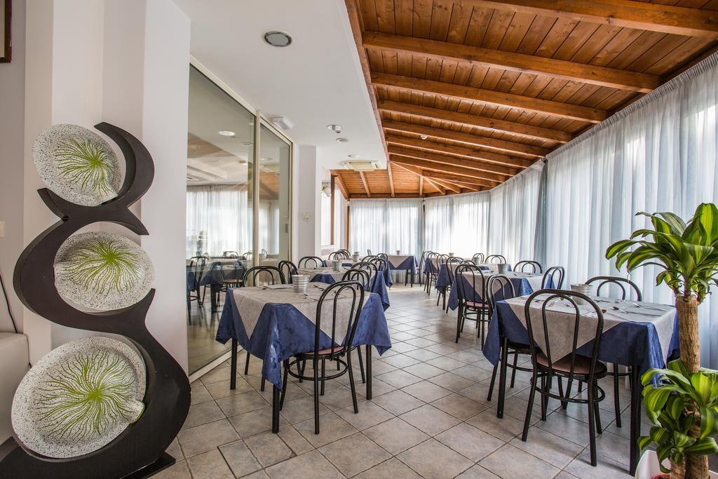 Hotel Nancy Riccione Zewnętrze zdjęcie
